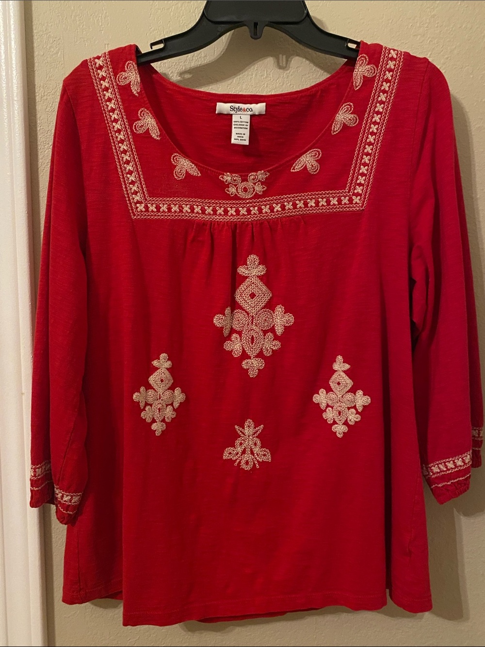Style & Co. Red Scoop Neck Tunic with Cream Embroidery Women’s Size Large